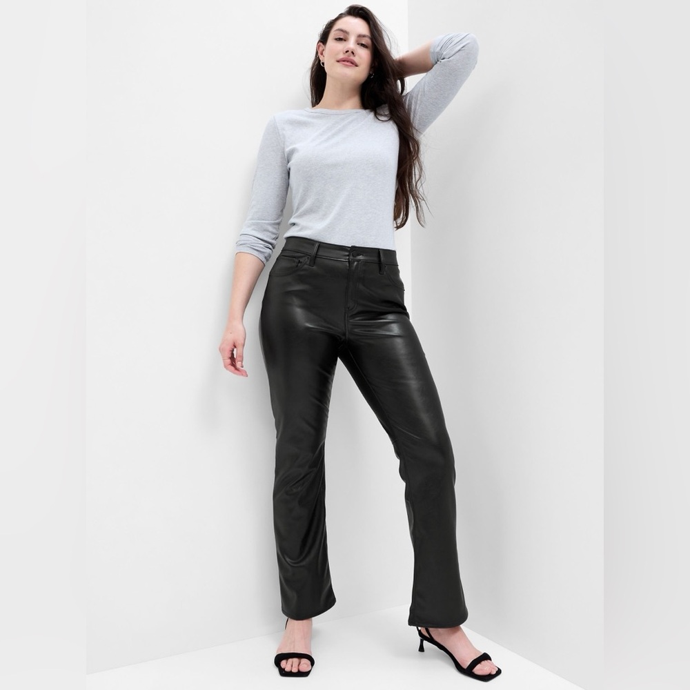NWT GAP Vegan Faux Leather Baby Boot Mid Rise Pants Black Size 33 / 16 Regular